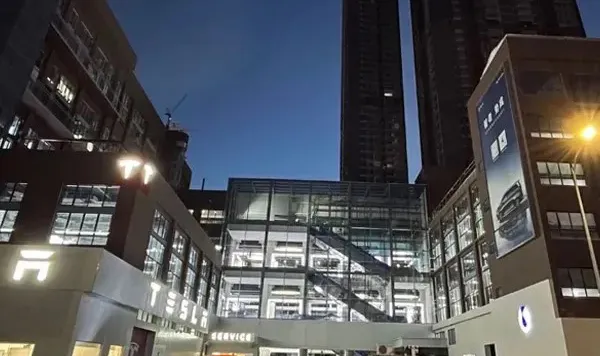 Luohu Zhihui Plaza 30kW/168kWh Source-Grid-Load-Storage Project